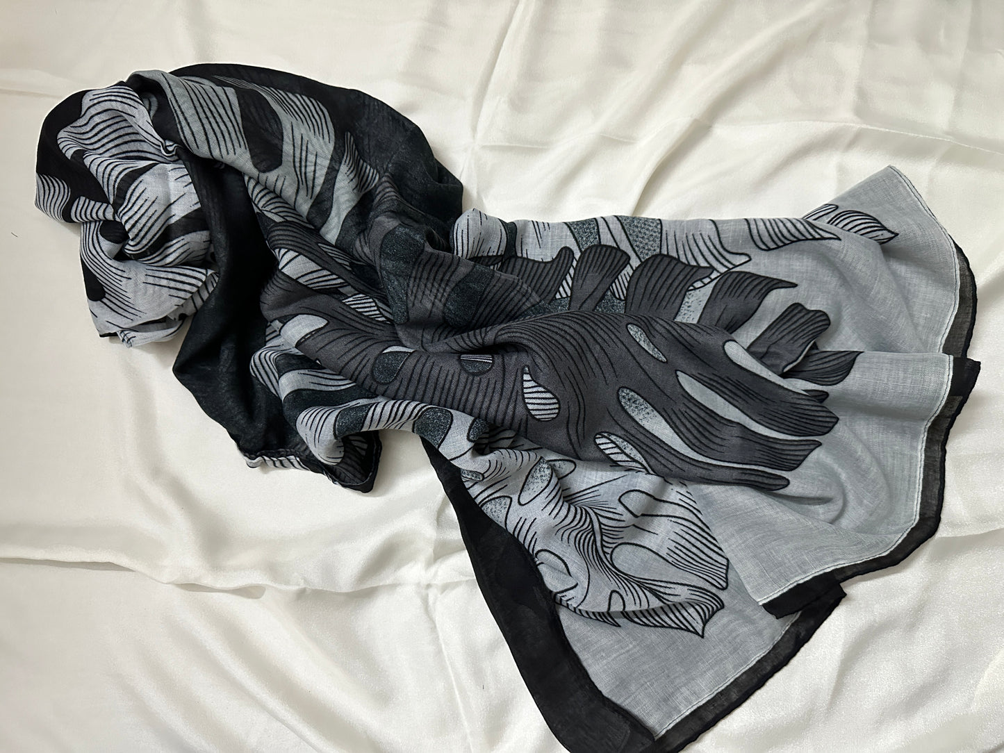 Printed Lawn hijab- Pine Leafs- black