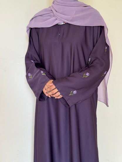 Lila Gulzar- Embroidered Abaya