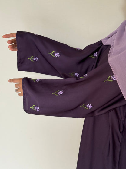 Lila Gulzar- Embroidered Abaya