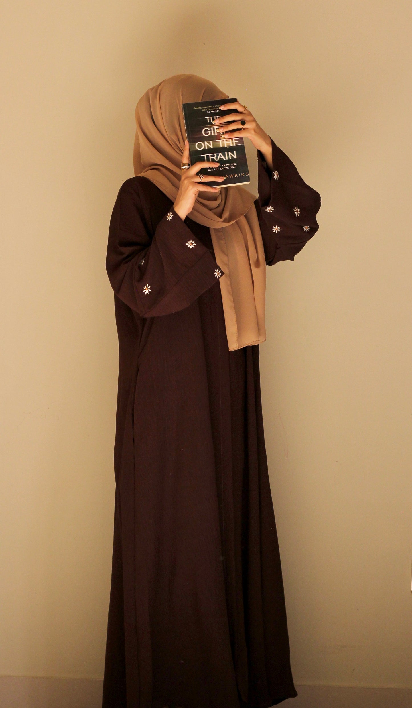 Brown Daisies Abaya