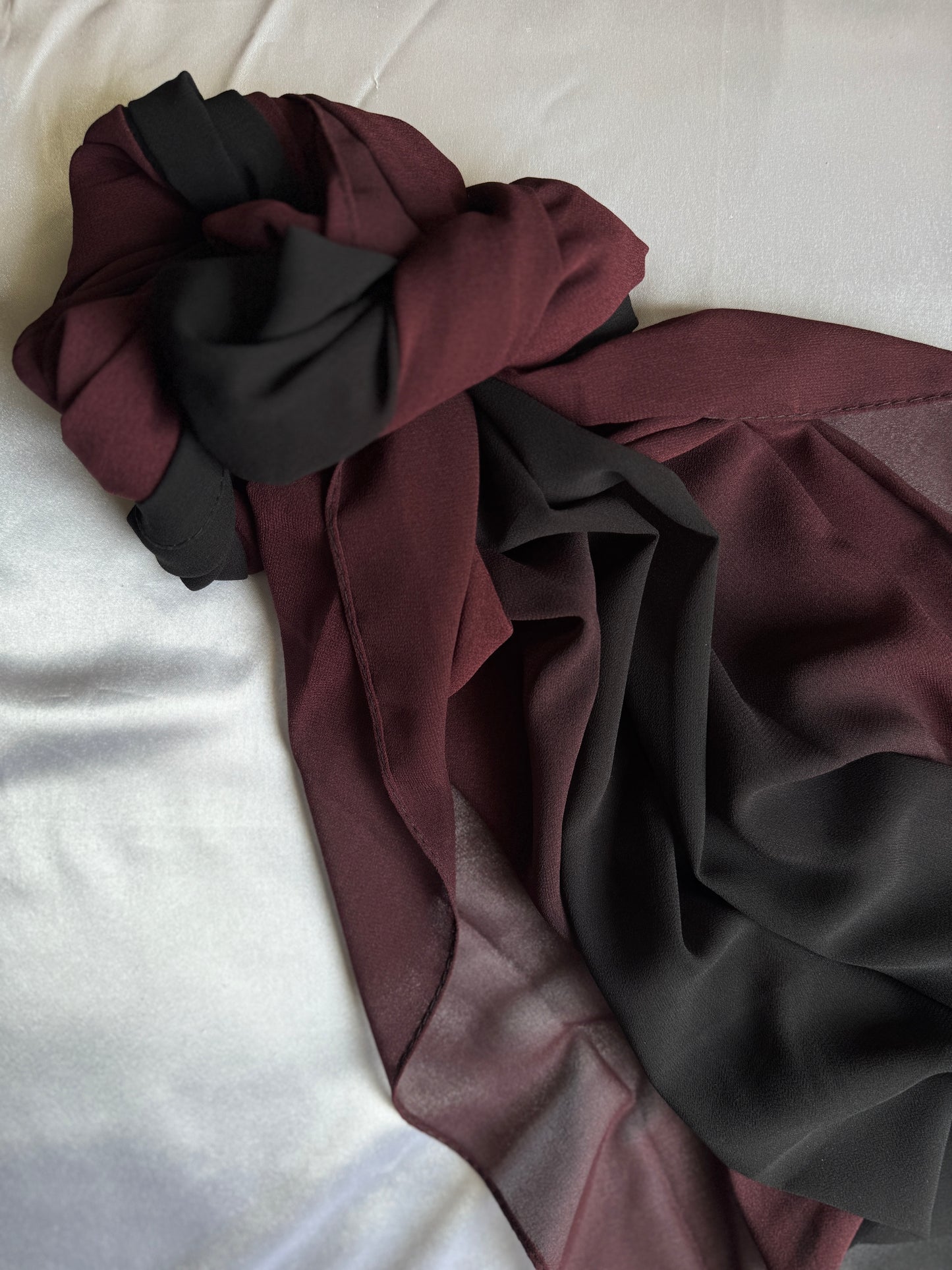 Ombre Georgette Hijab (Black-Mahogany)