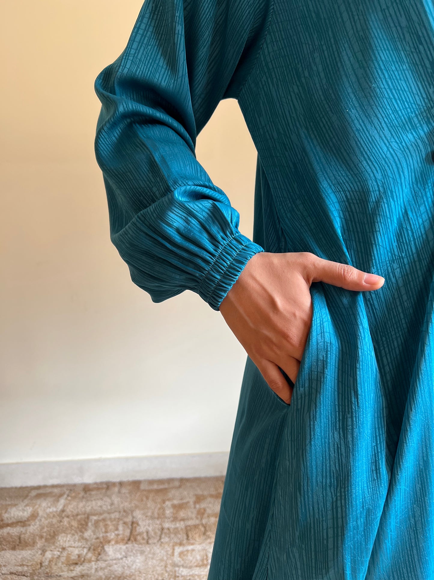 Teal Tales- Self Print Sheen Nida Abaya