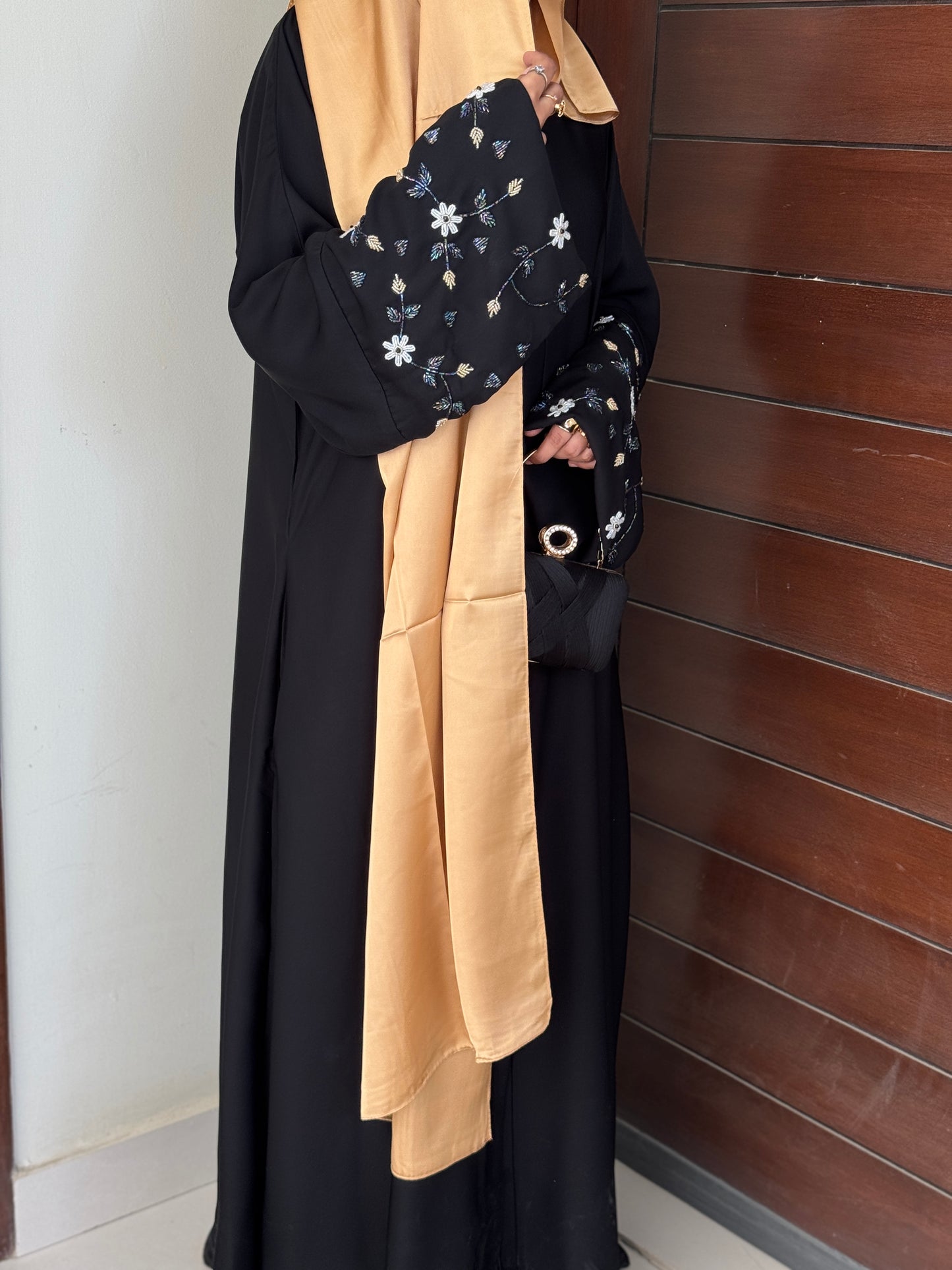 Nayrah Abaya- Radiant Black