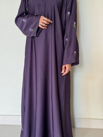 Lila Gulzar- Embroidered Abaya