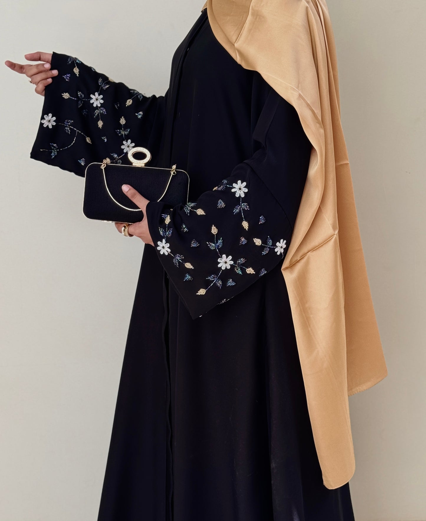 Nayrah Abaya- Radiant Black