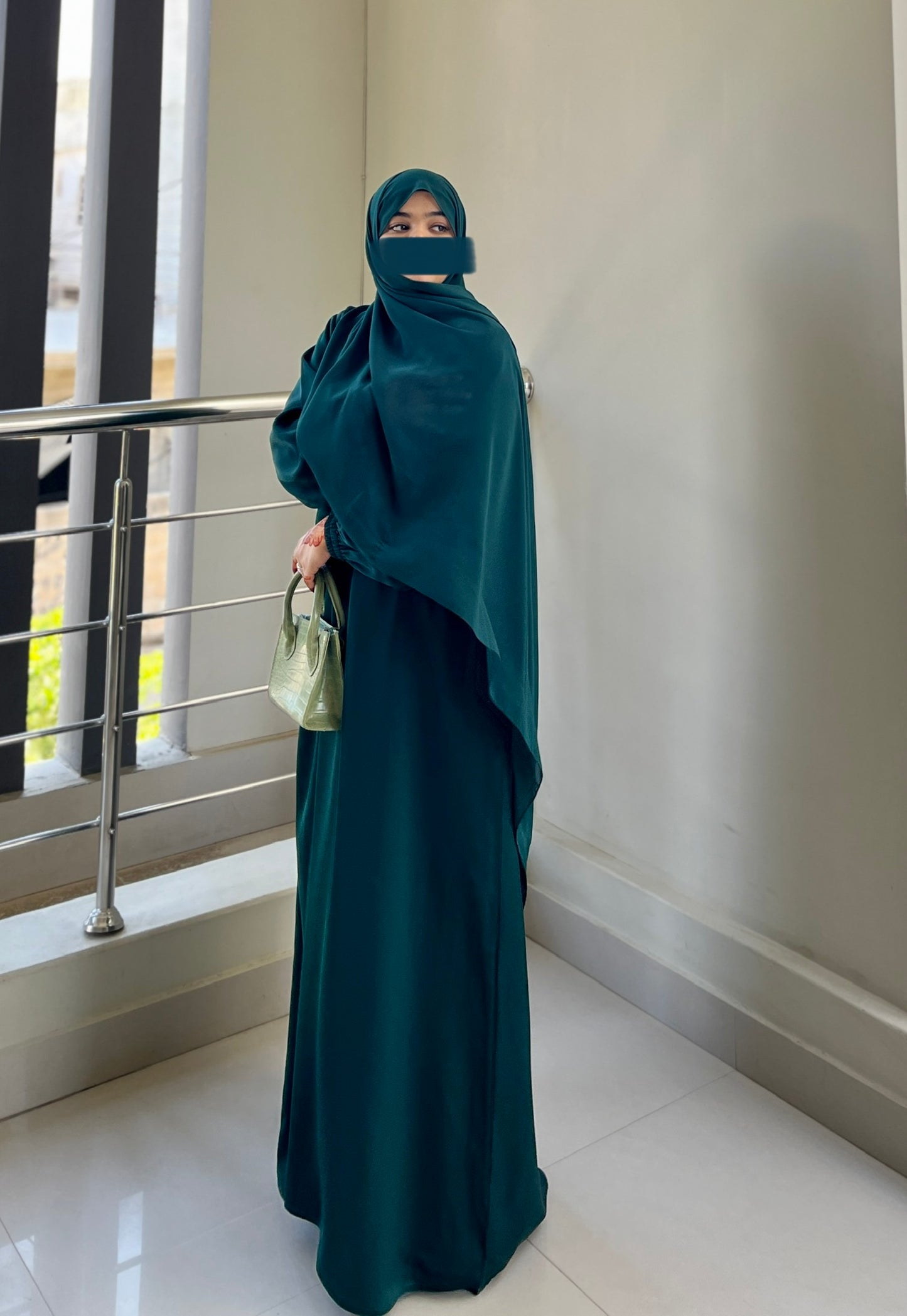 Everyday Staple Abaya- Bottle Green